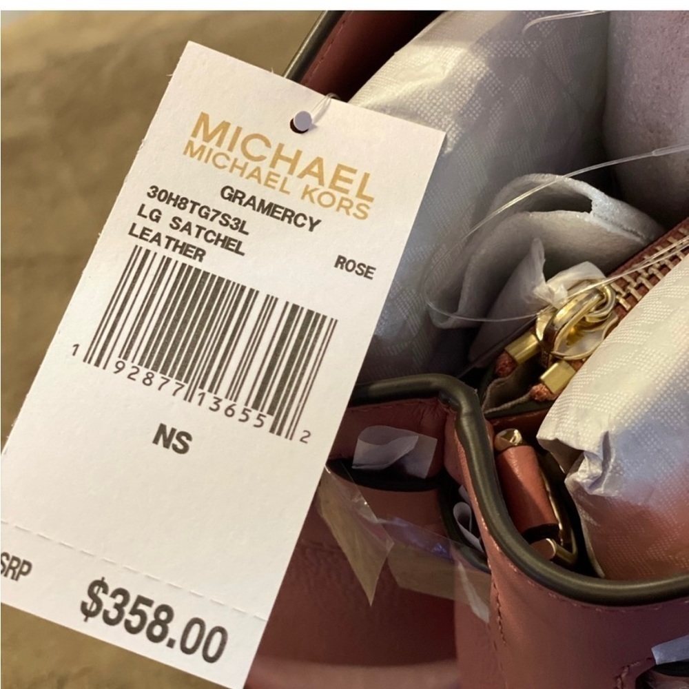 Michael Kors Rose purse NWT Rare - Picture 2 of 3